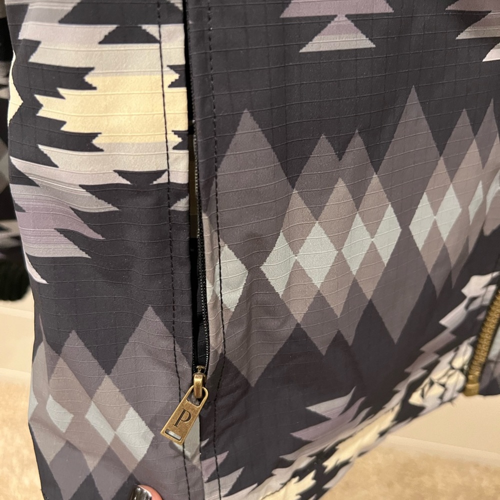 Pendleton Winter Jacket - Worn 3 Times - image 5